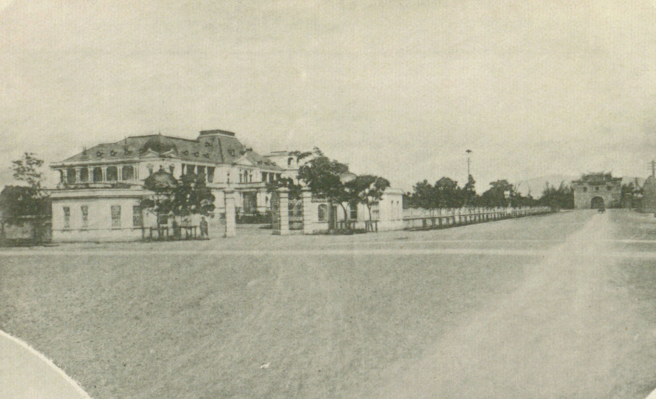 Hukuda Tōgo 福田東吾 and Nomura Ichirō 野村一郎, first-generation Governor-General Residence 台湾総督官邸, Taipei, 1901, built partially in reinforced concrete.