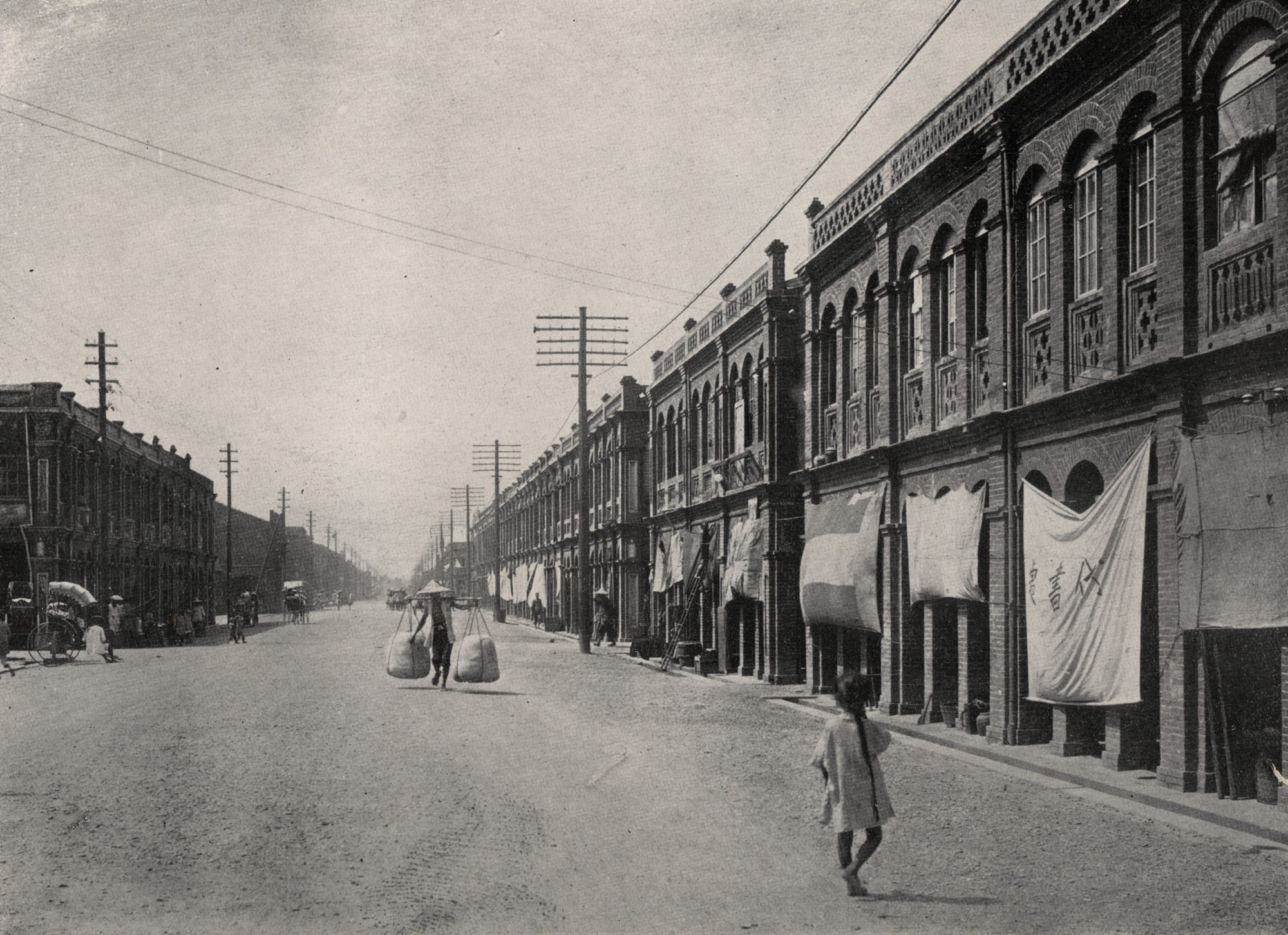 Photograph showing North Gate St. 北門通り in Dadaocheng with a modern streetscape after urban improvement.