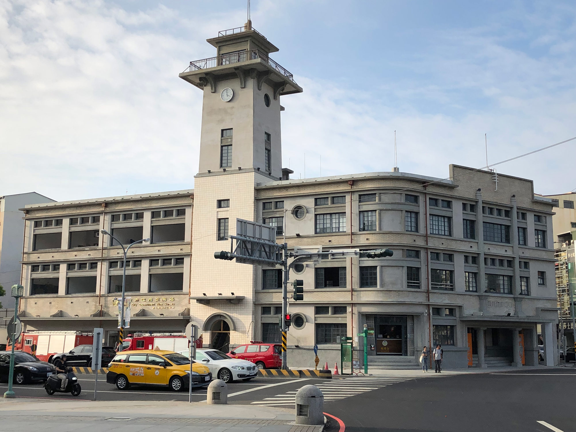 Tainan Government Complex and Firehouse 台南合同庁舎, 1939. After recent restoration. Now Tainan City Fire Museum.