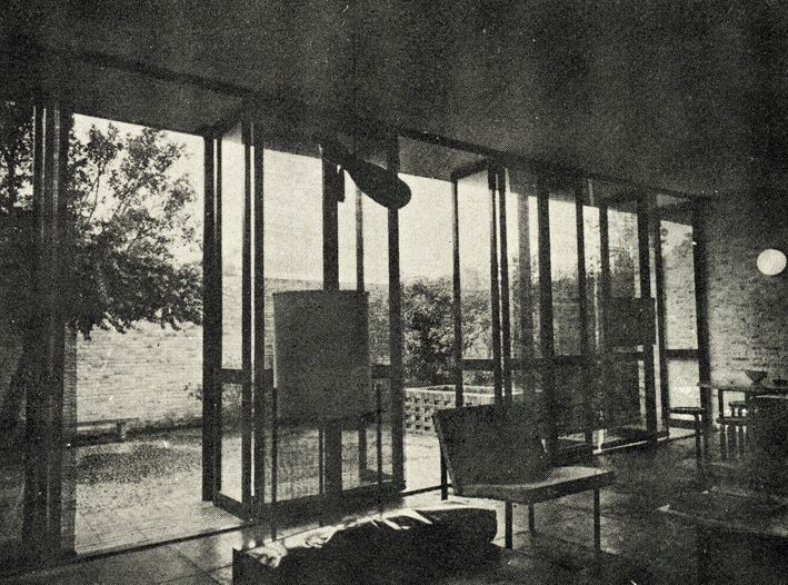 Open plan and Miesian windows opening up to an enclosed garden, Wang Da-hong Residence, 1953.