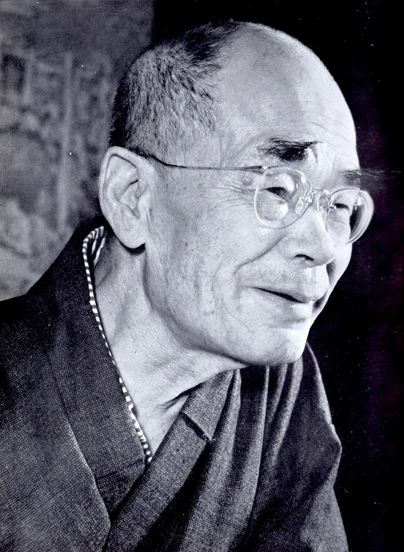 D.T. (Daisetsu Teitarō) Suzuki, in a photograph by Shigeru Tamura