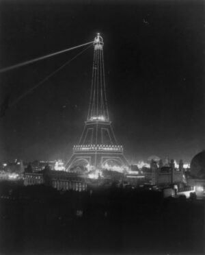 The Eiffel Tower at night during the 1900 Exposition. nouveau
