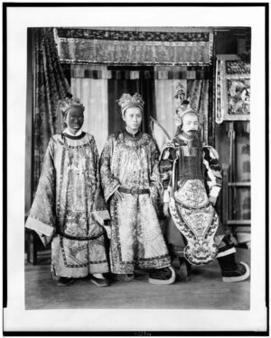 Three actors from Theatre Annamite, full-length portrait, in costumes, Paris Exposition, 1889 (Source: Library of Congress, Prints and Photographs LC-USZ62-109512)